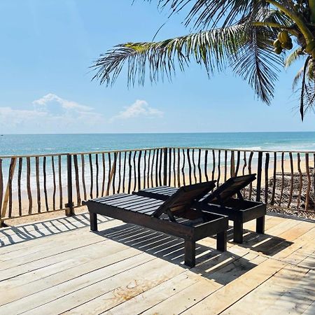 Mirage Beach House At Morava Court Хикадува Екстериор снимка