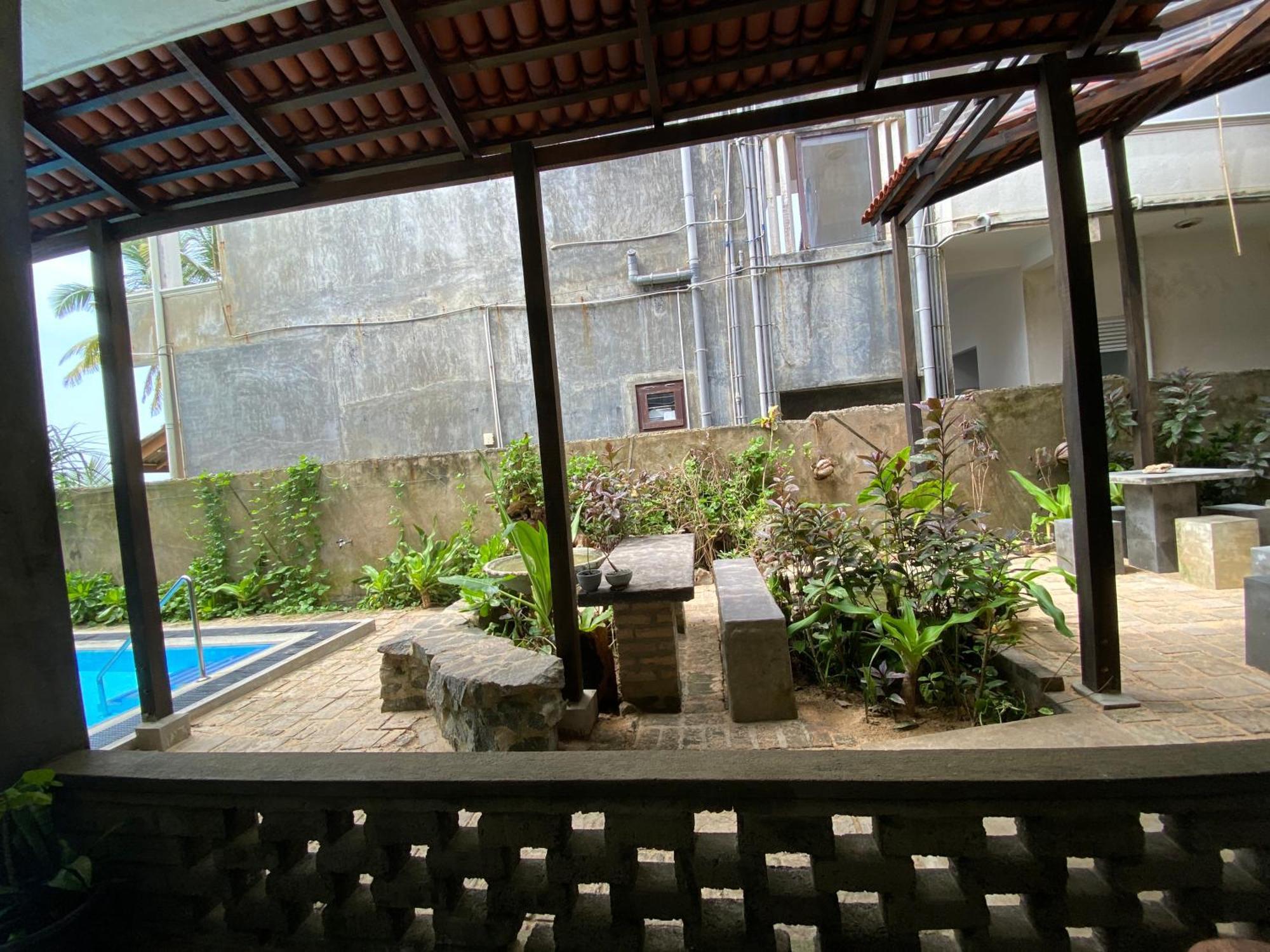 Mirage Beach House At Morava Court Хикадува Екстериор снимка