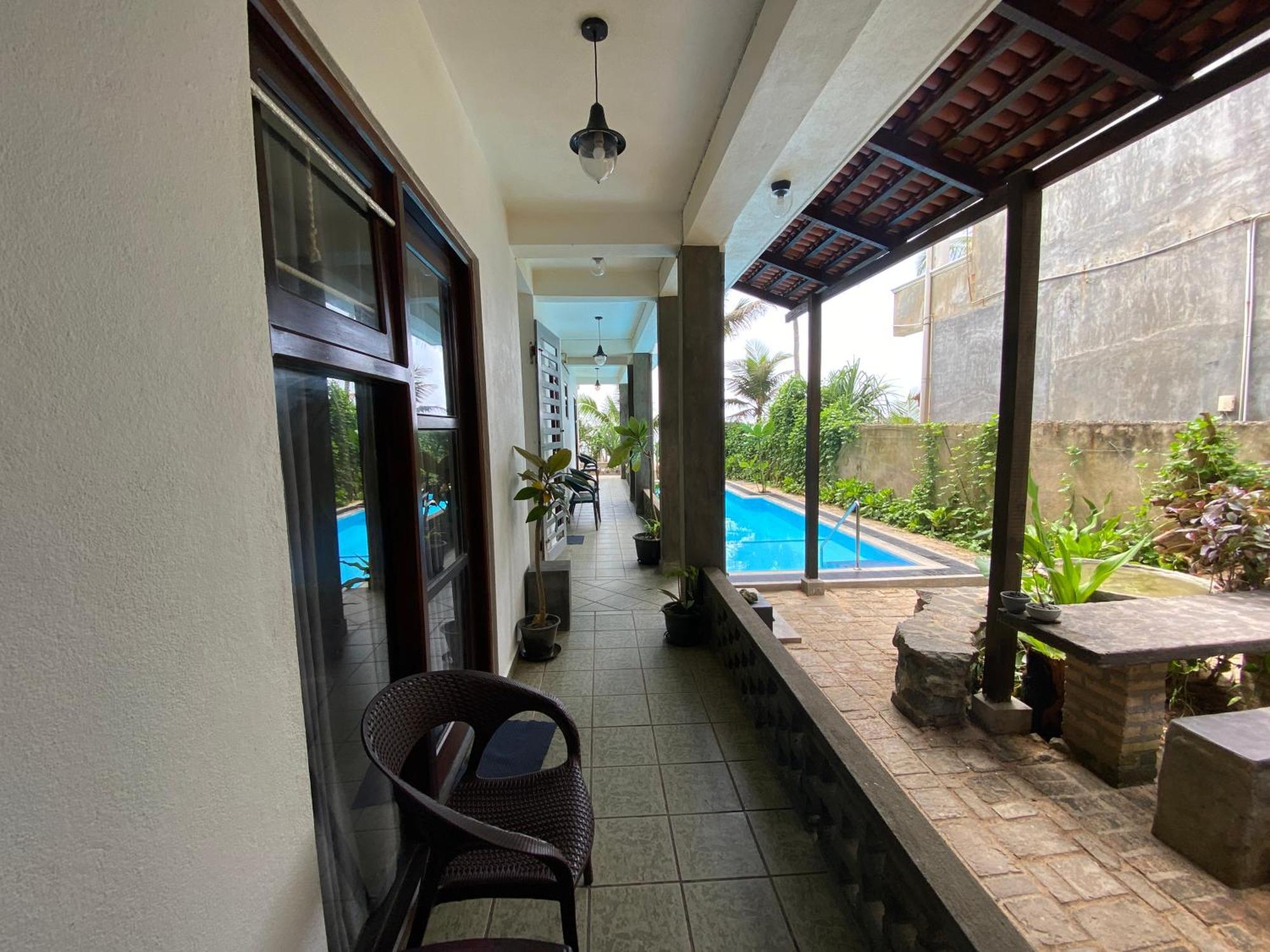 Mirage Beach House At Morava Court Хикадува Екстериор снимка