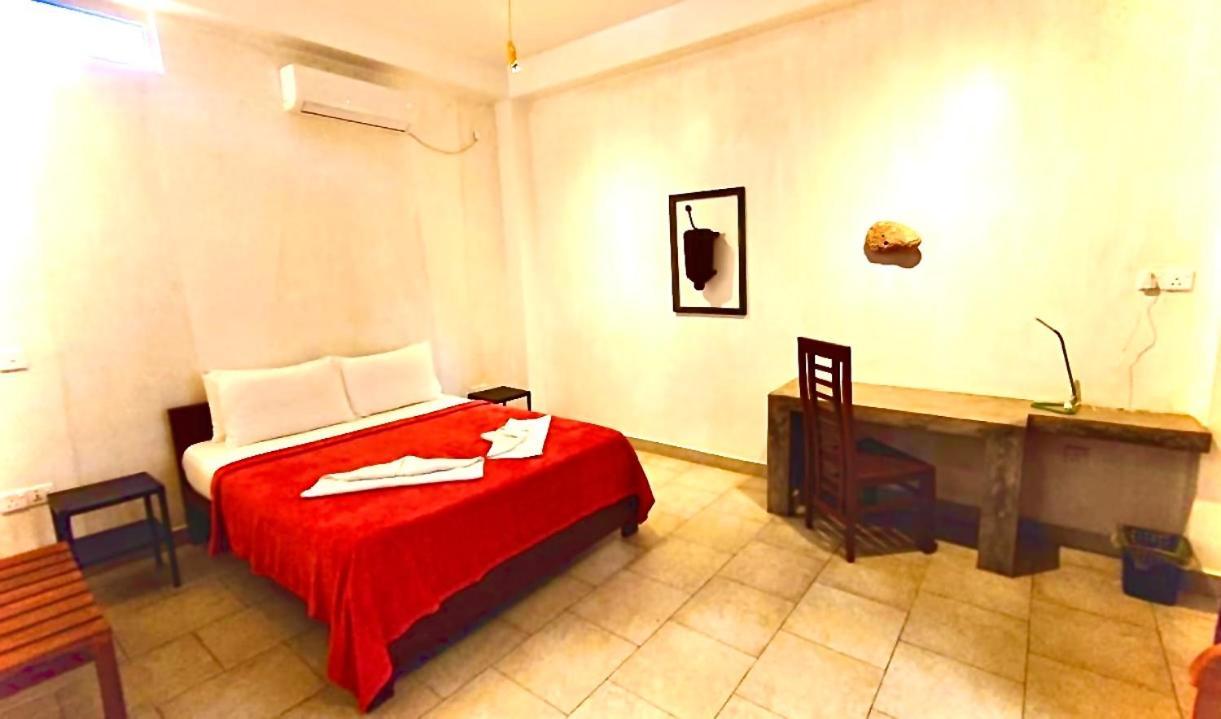 Mirage Beach House At Morava Court Хикадува Екстериор снимка