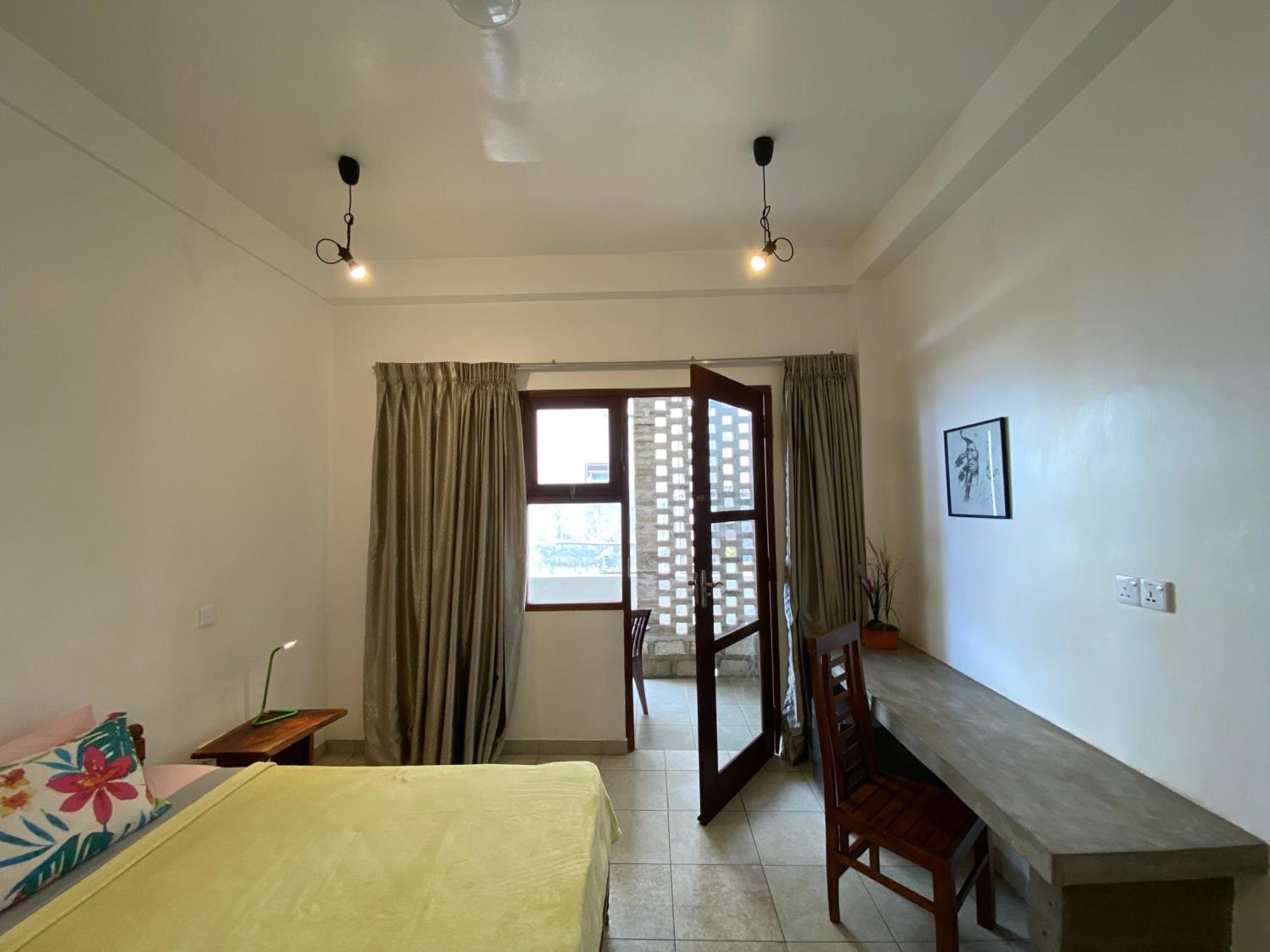Mirage Beach House At Morava Court Хикадува Екстериор снимка