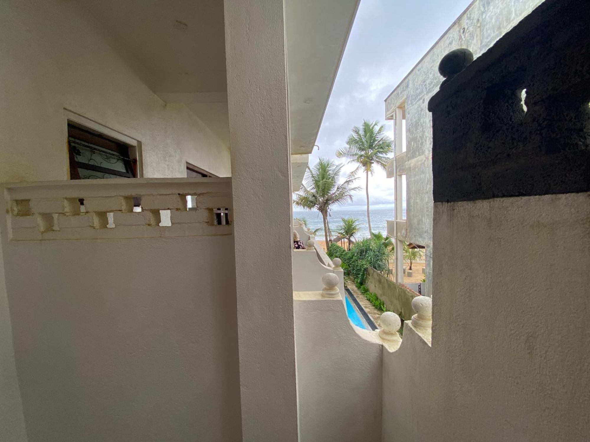 Mirage Beach House At Morava Court Хикадува Екстериор снимка
