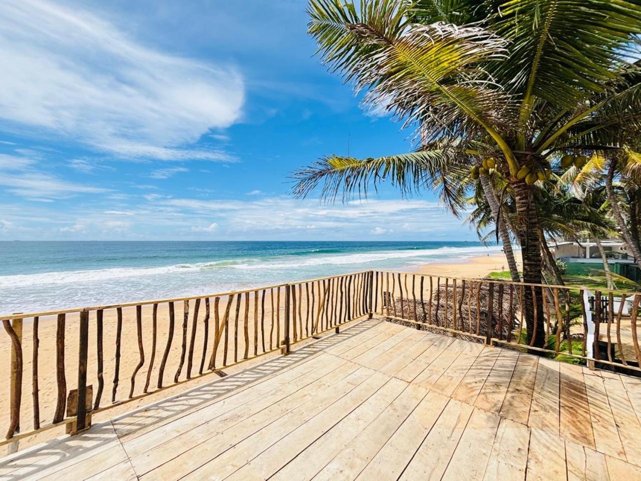 Mirage Beach House At Morava Court Хикадува Екстериор снимка