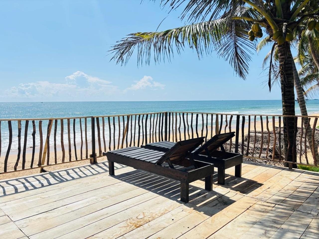 Mirage Beach House At Morava Court Хикадува Екстериор снимка