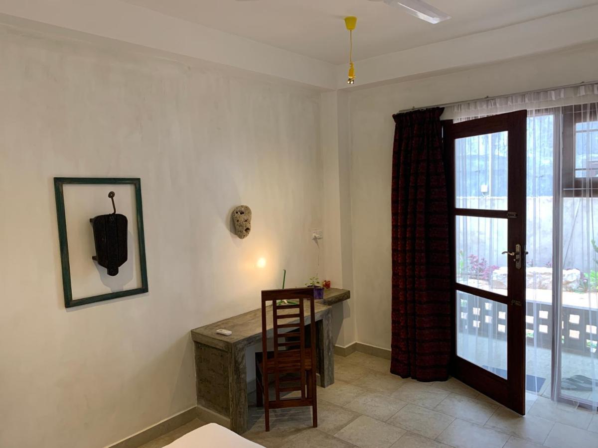 Mirage Beach House At Morava Court Хикадува Екстериор снимка